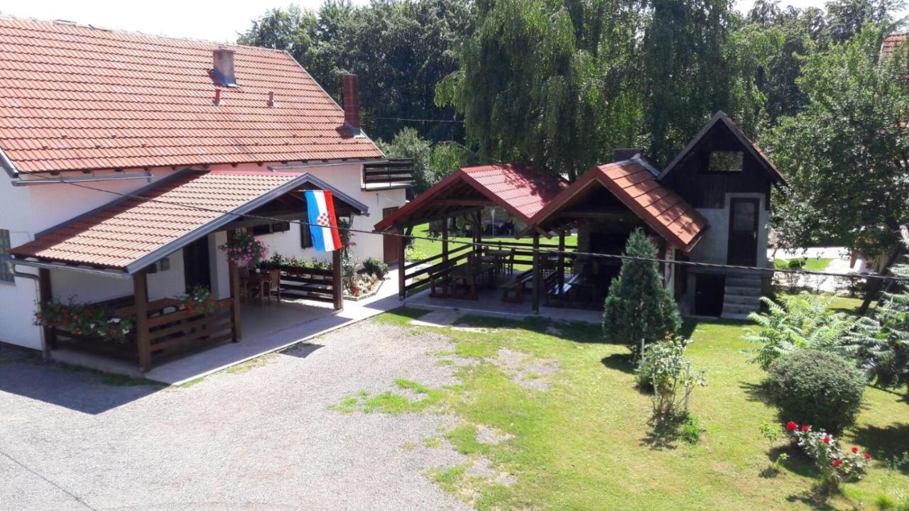Apartments With A Parking Space Smoljanac, Plitvice - 12345 Exterior photo