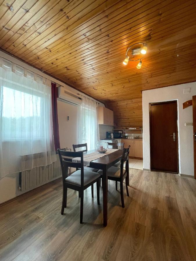Apartments With A Parking Space Smoljanac, Plitvice - 12345 Exterior photo