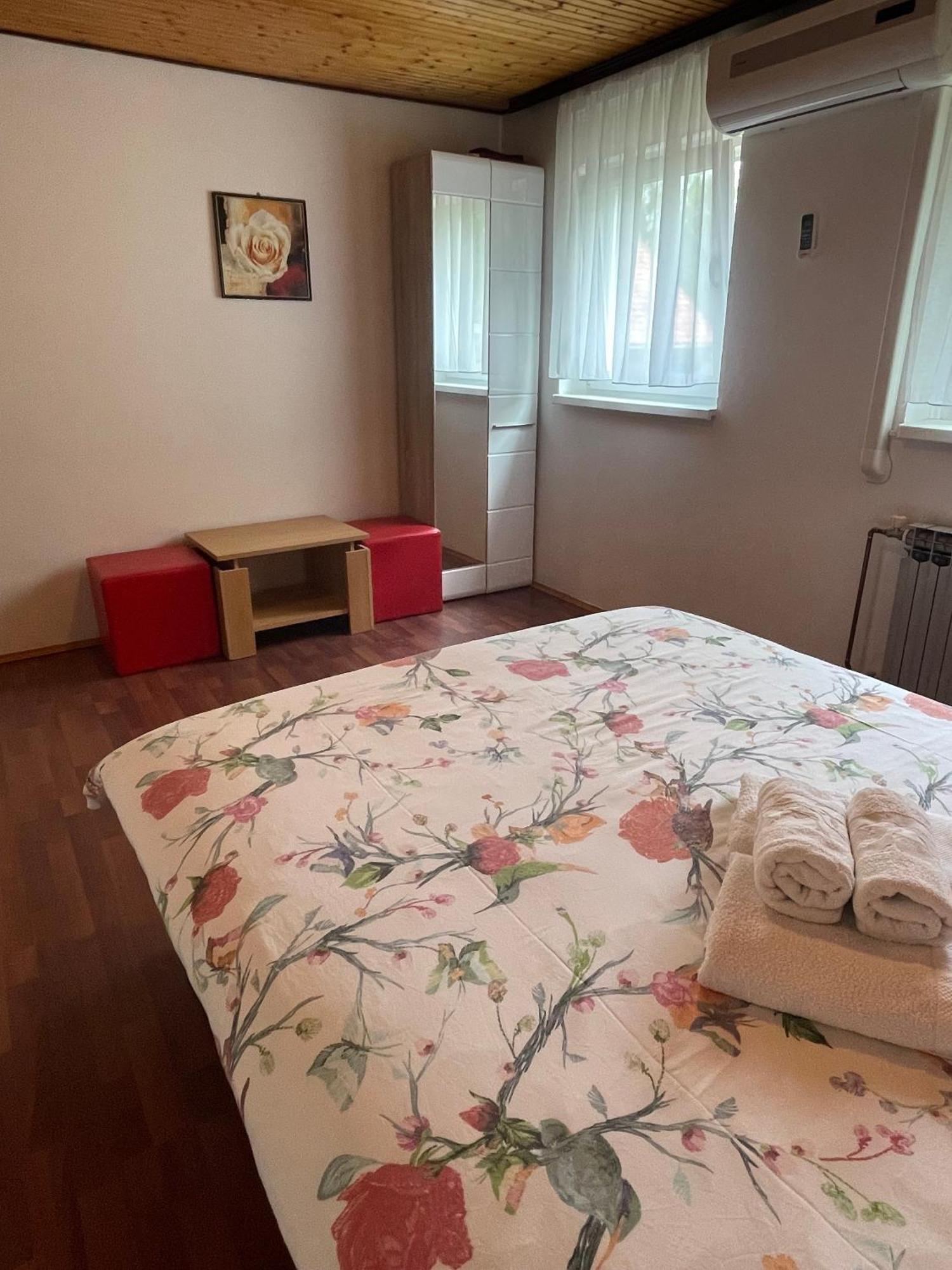 Apartments With A Parking Space Smoljanac, Plitvice - 12345 Room photo